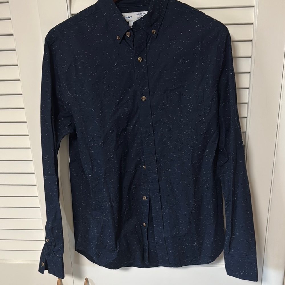 Men's Navy Blue Button-Down Shirt